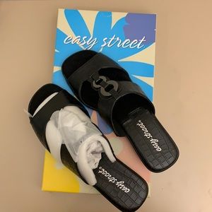 Easy Street women’s slides, Black, size 6.5, New.
